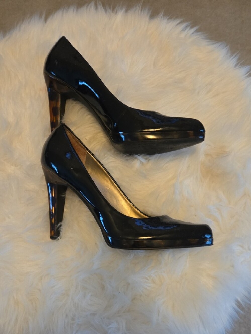 Jessica Simpson Black Patent Round-Toe Pumps with Gold Insole - Picture 3 of 9